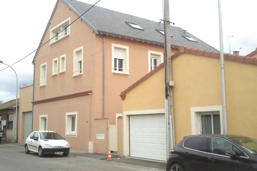 Simplicite Et Calme En Appartement A Issoire Exterior foto